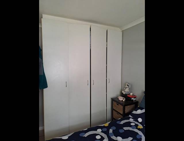 2 BEDROOM APARTMENT FOR SALE IN UITZICHT
